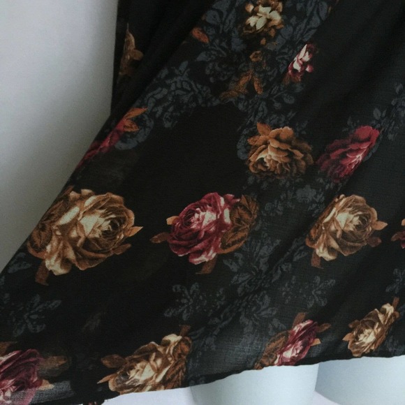 Knox Rose Black Lace Floral Boho Hi Low Bohemian Roses Blouse Top Women Size XS - Picture 12 of 13